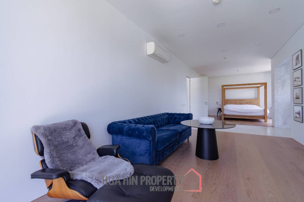 MODERN CONDO WITH STUNNING VIEWS IN BLACK MOUNTAIN GOLF COURSE