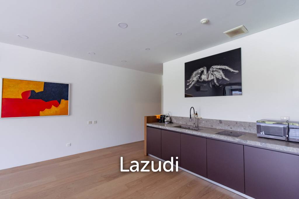 MODERN CONDO WITH STUNNING VIEWS IN BLACK MOUNTAIN GOLF COURSE