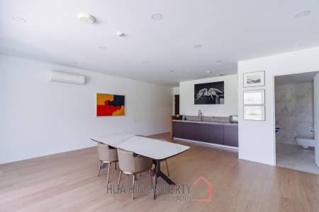 MODERN CONDO WITH STUNNING VIEWS IN BLACK MOUNTAIN GOLF COURSE