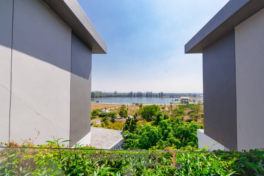 MODERN CONDO WITH STUNNING VIEWS IN BLACK MOUNTAIN GOLF COURSE