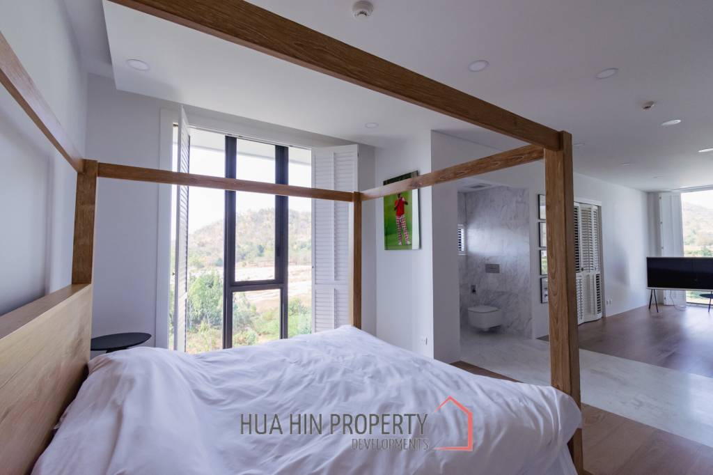 MODERN CONDO WITH STUNNING VIEWS IN BLACK MOUNTAIN GOLF COURSE