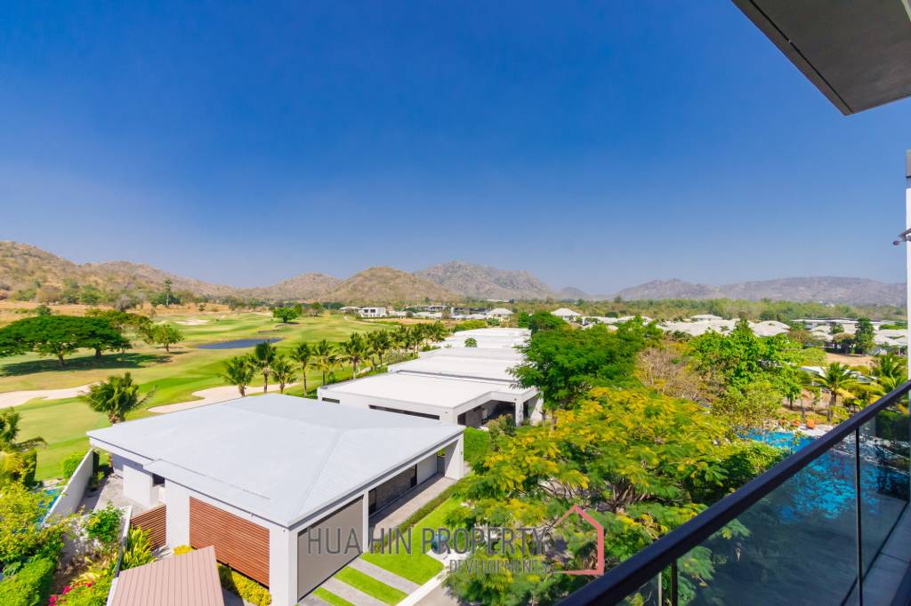 MODERN CONDO WITH STUNNING VIEWS IN BLACK MOUNTAIN GOLF COURSE