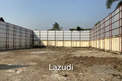 200 Sqw Land for Sale in Heart of Ekkamai