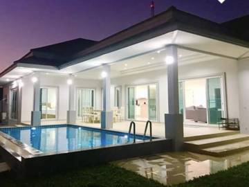 3 Bed Pool Villa near the Beach