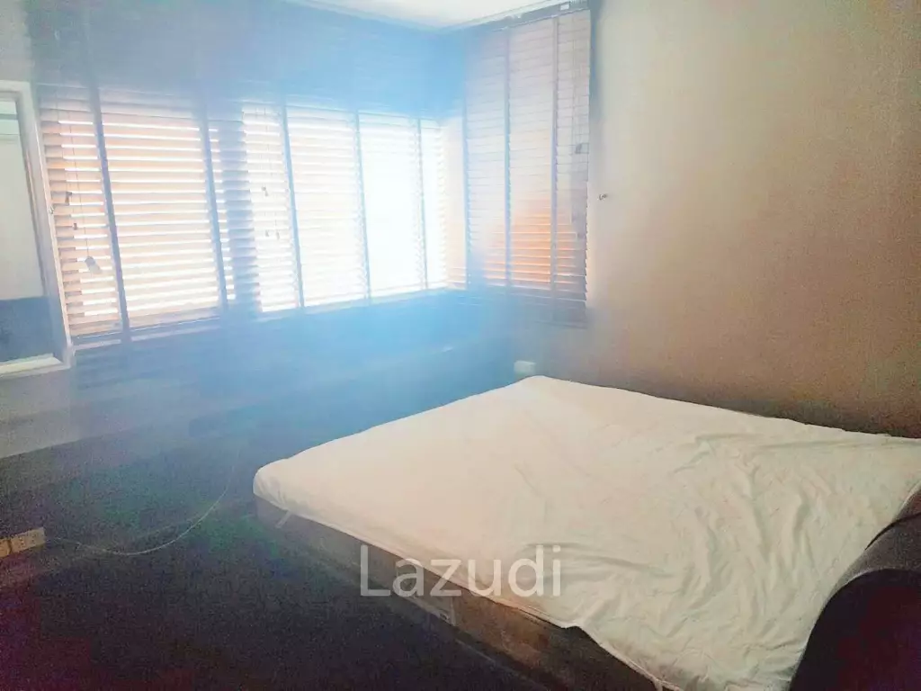 1 Bed 1 Bath 63 SQ.M Sathorn Gardens
