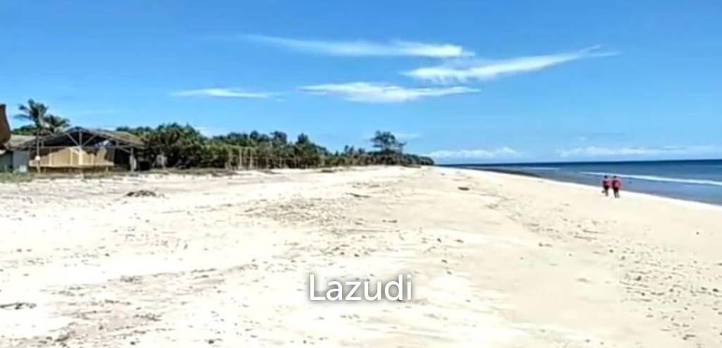 Beautiful Beachfront Land in Pantai Wera, Sumba
