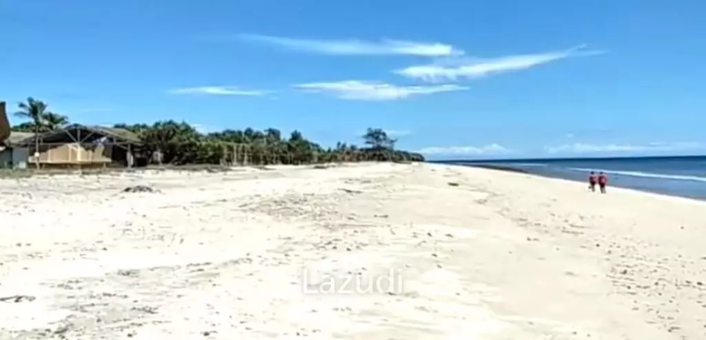 Beautiful Beachfront Land in Pantai Wera, Sumba