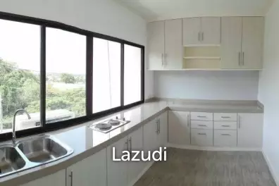 PALM HILL CONDO: Greart value 2 Bed condo