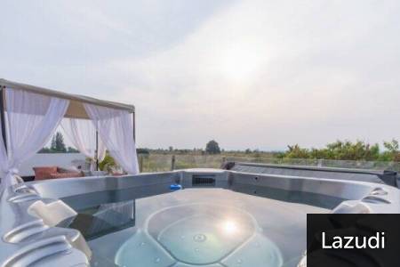 LA- LUA : 2 Storey luxury pool villa