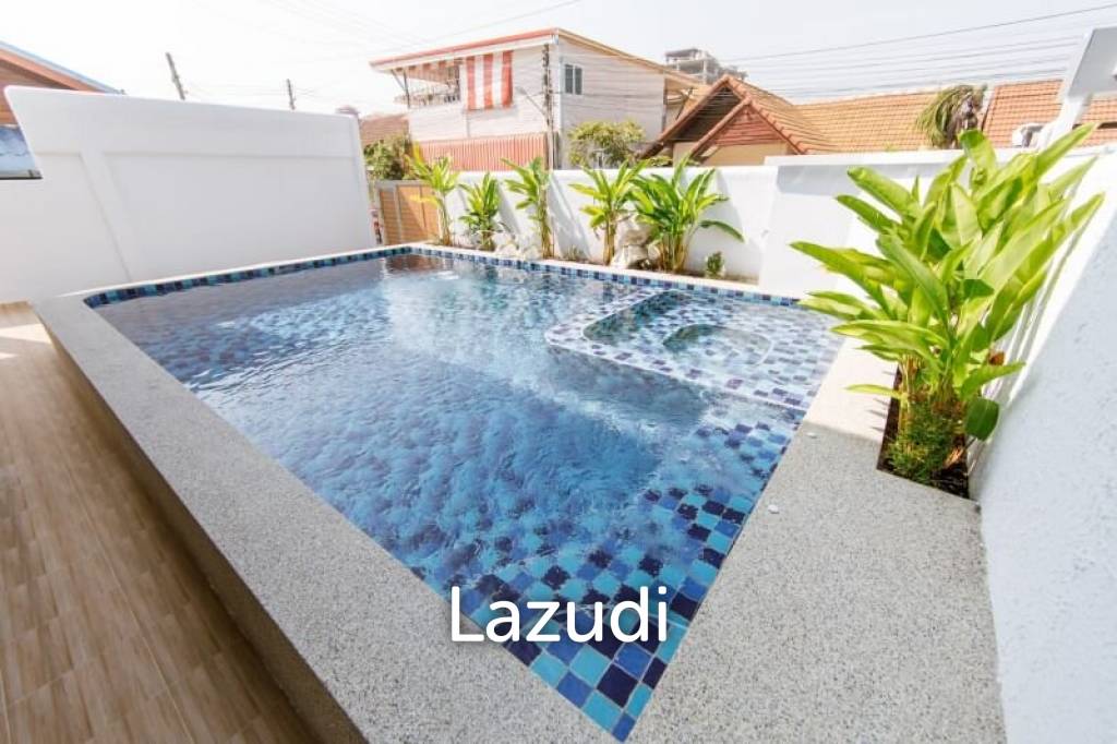 Pool Villa 5 Bedrooms For Sale in South Pattaya