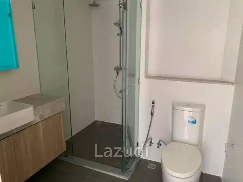 THE PINE CONDO : Great value 1 bed condo close to beach