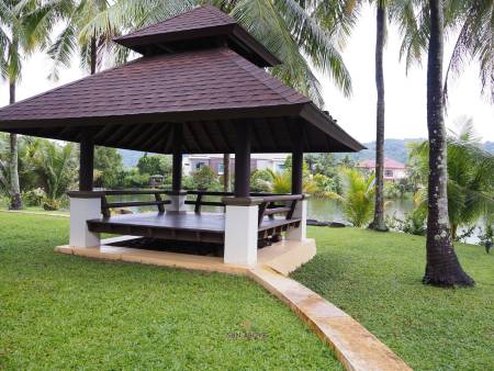 3 BEDROOM LUXURY VILLA - LAND + HOUSE