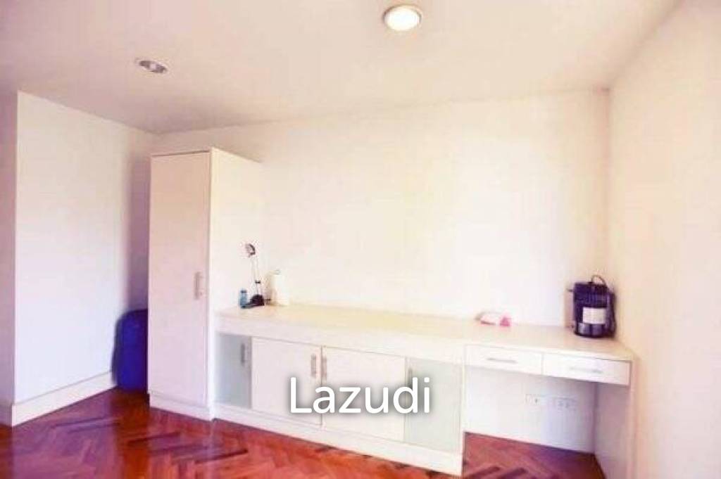 130 ตร.ม 2 เตียง 2 อาบน้ำ คอนโดมิเนียม For ขาย