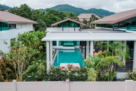 Spacious 4 bed pool villa | NAIHARN