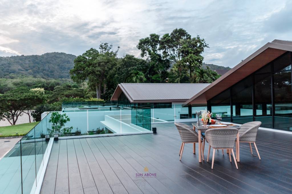 Spacious 4 bed pool villa | NAIHARN