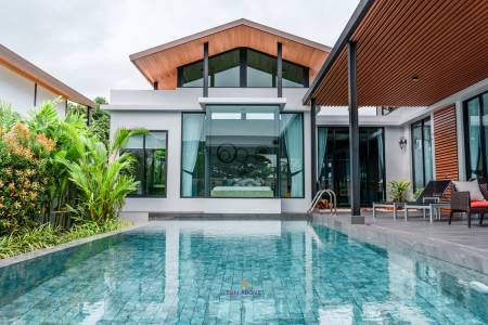 Spacious 4 bed pool villa | NAIHARN