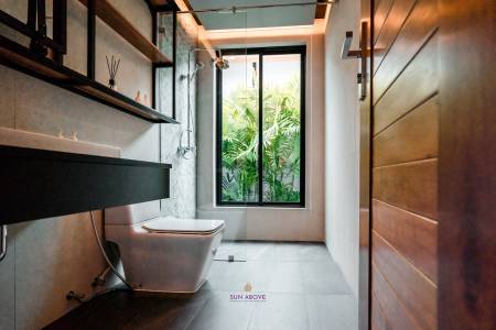 Spacious 4 bed pool villa | NAIHARN