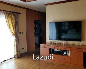 3 Bedrooms 3 Bathrooms 300 SQ.M. Villa For Sale