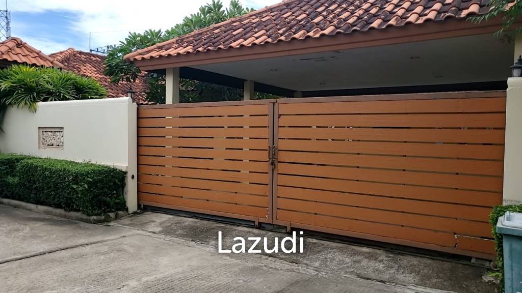 3 Bedrooms 3 Bathrooms 300 SQ.M. Villa For Sale