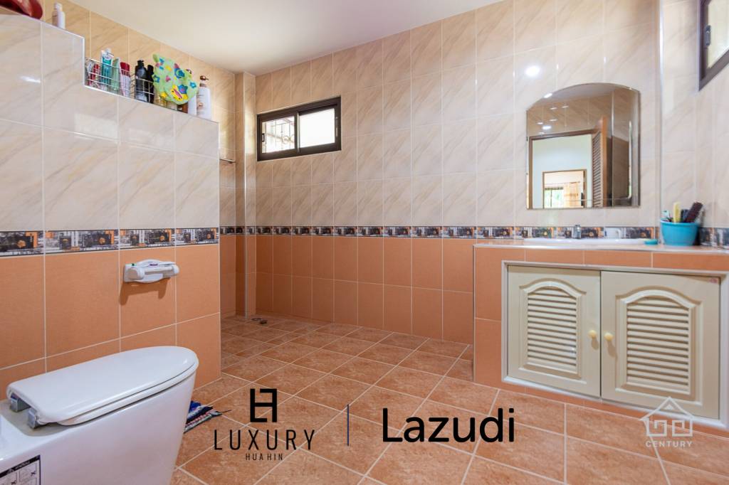 1,628 metro cuadrado 6 ` 3 Baño Villa de Venta