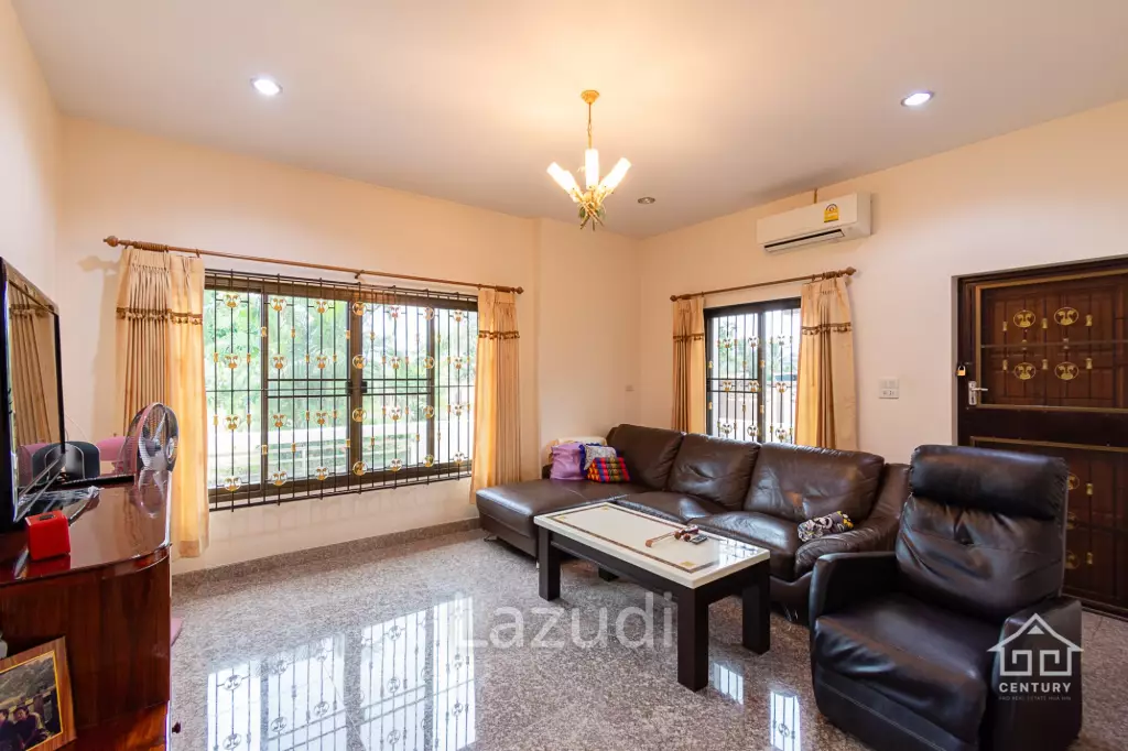 TRADITIONAL 2 STOREY HOUSE  : 6 bed 1 Rai plot