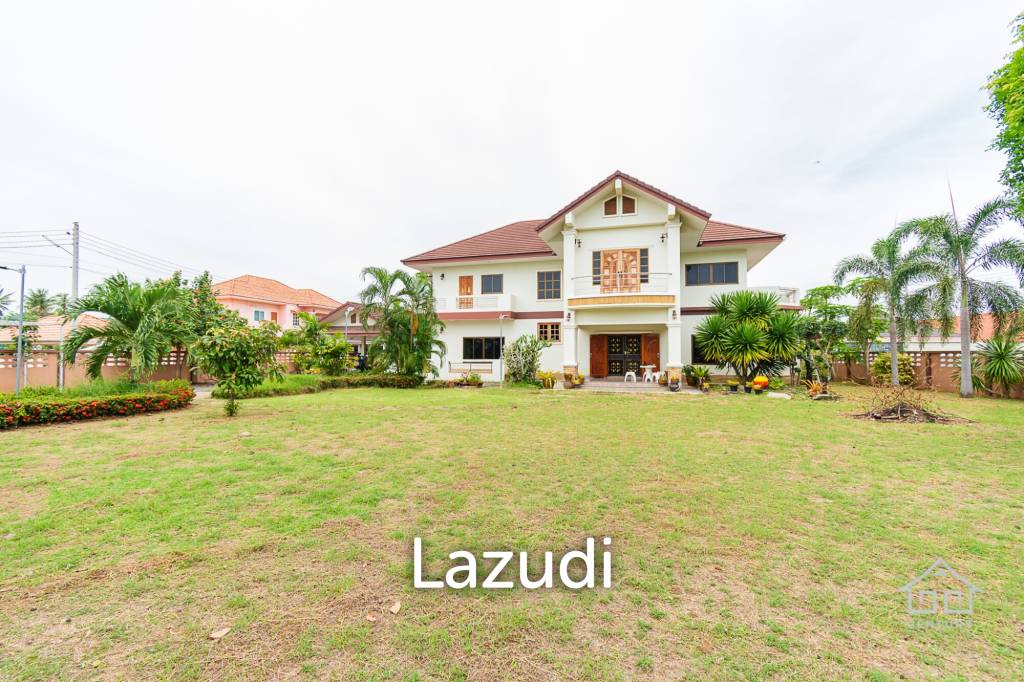 TRADITIONAL 2 STOREY HOUSE  : 6 bed 1 Rai plot