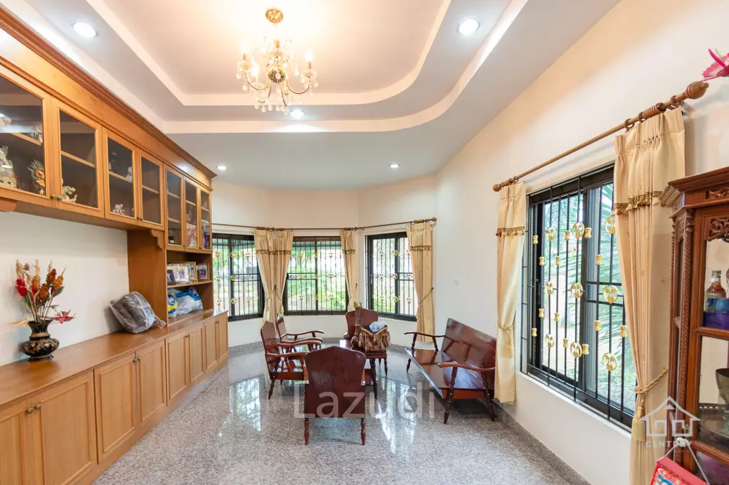 TRADITIONAL 2 STOREY HOUSE  : 6 bed 1 Rai plot