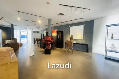 SHOW ROOM FOR SALE IN PRATUMNAK HILL SOI 5