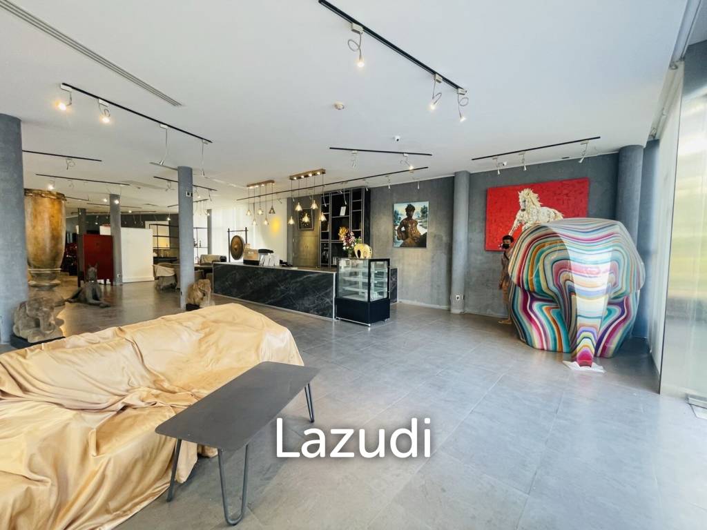 SHOW ROOM FOR SALE IN PRATUMNAK HILL SOI 5