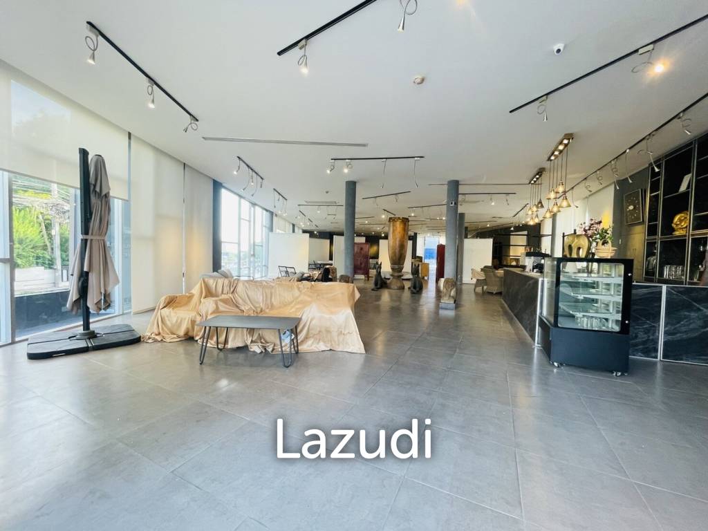 SHOW ROOM FOR SALE IN PRATUMNAK HILL SOI 5