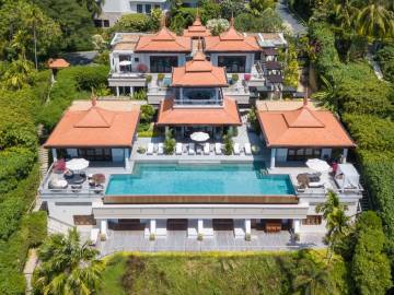 6 BEDROOM OCEAN FRONT VILLA