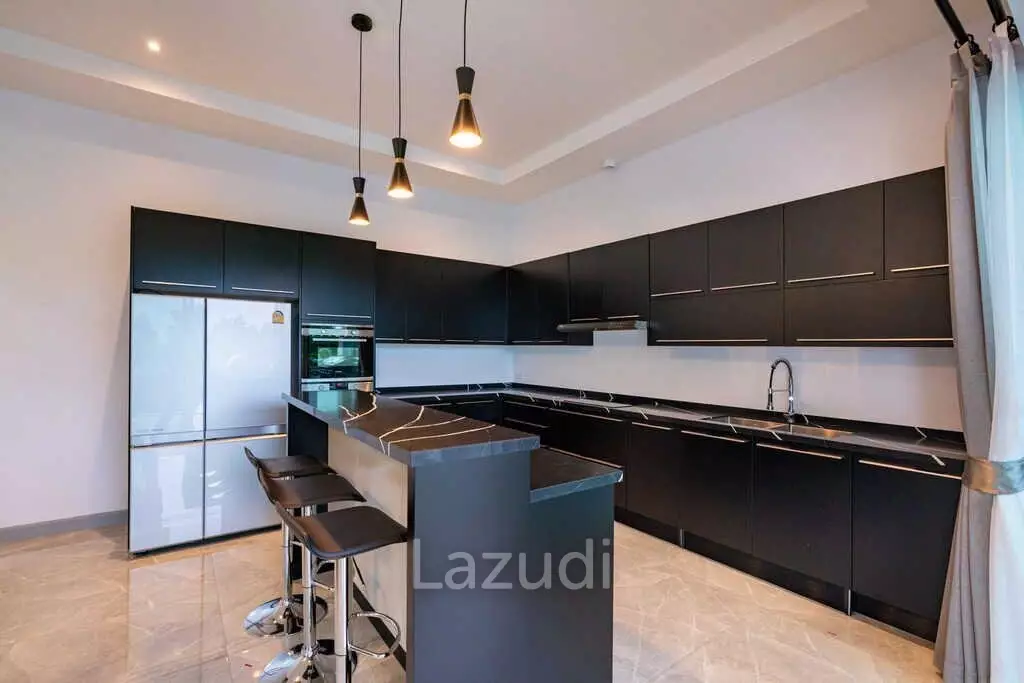 AMARAYA VILLAS : 5 Bedroom Modern Villa On 1 Rai Land