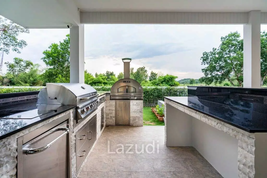 AMARAYA VILLAS : 5 Bedroom Modern Villa On 1 Rai Land