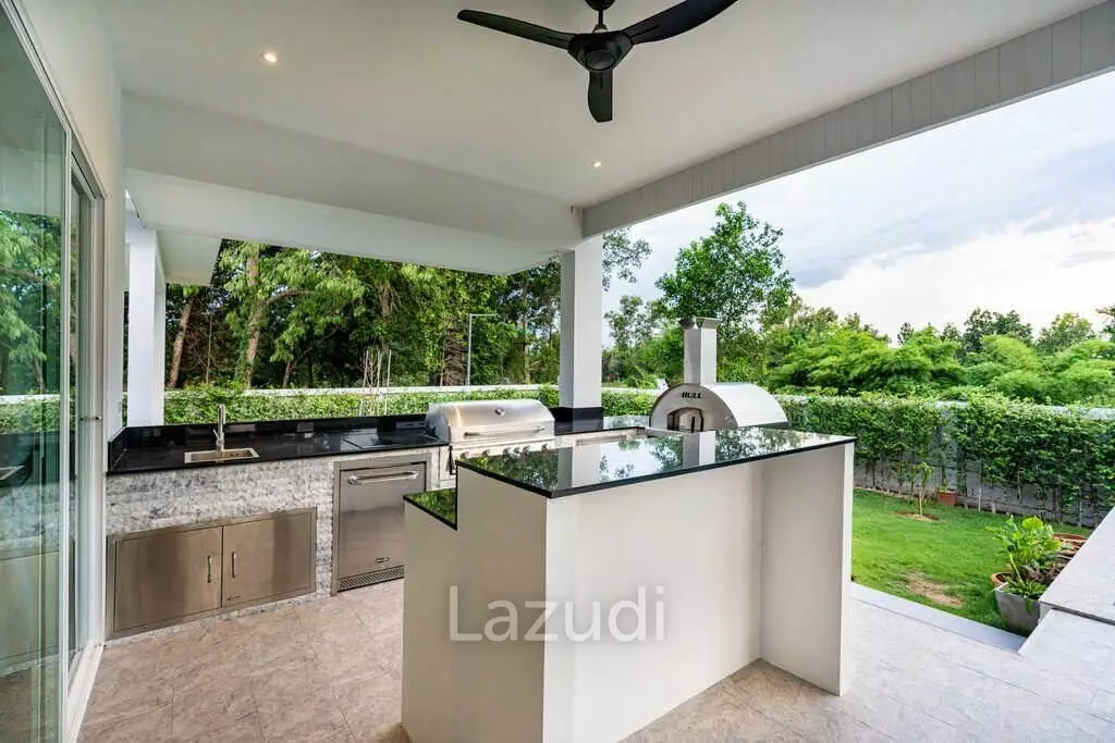 AMARAYA VILLAS : 5 Bedroom Modern Villa On 1 Rai Land