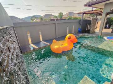 Pool villa