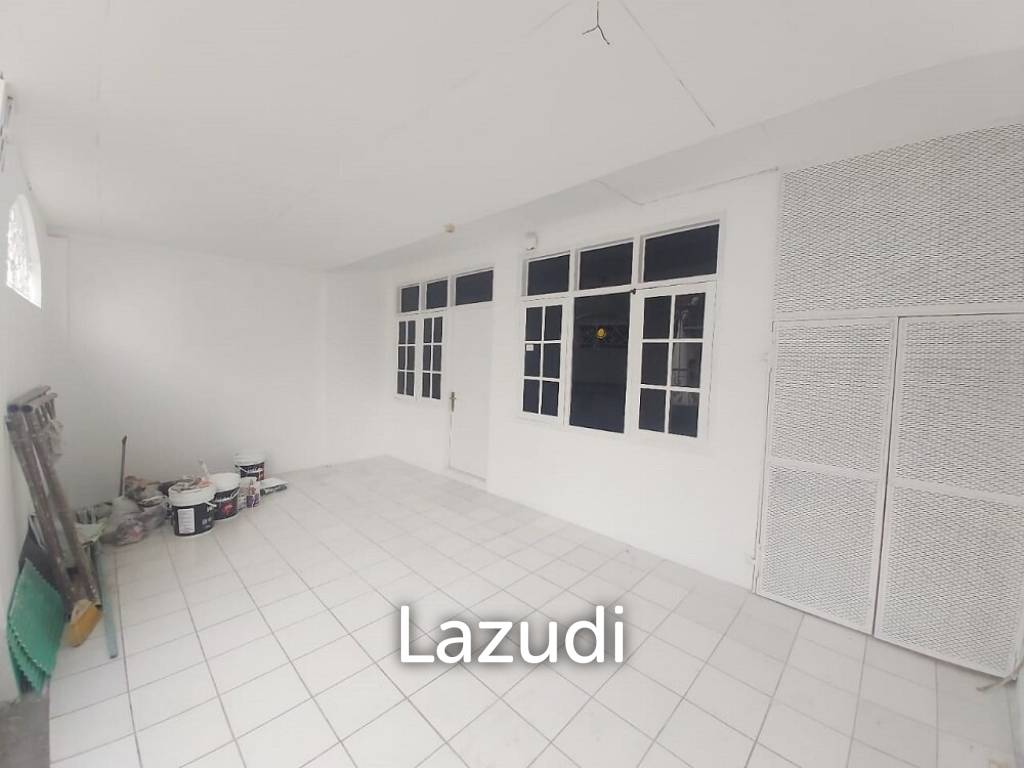 Rumah Dijual di Solo Baru Dekat Hartono Mall Solo, The Park Mall Sukoharjo, Grand Mercure Solo Baru, RS Dr. Oen Solo Baru
