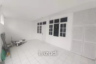 Rumah Dijual di Solo Baru Dekat Hartono Mall Solo, The Park Mall Sukoharjo, Grand Mercure Solo Baru, RS Dr. Oen Solo Baru