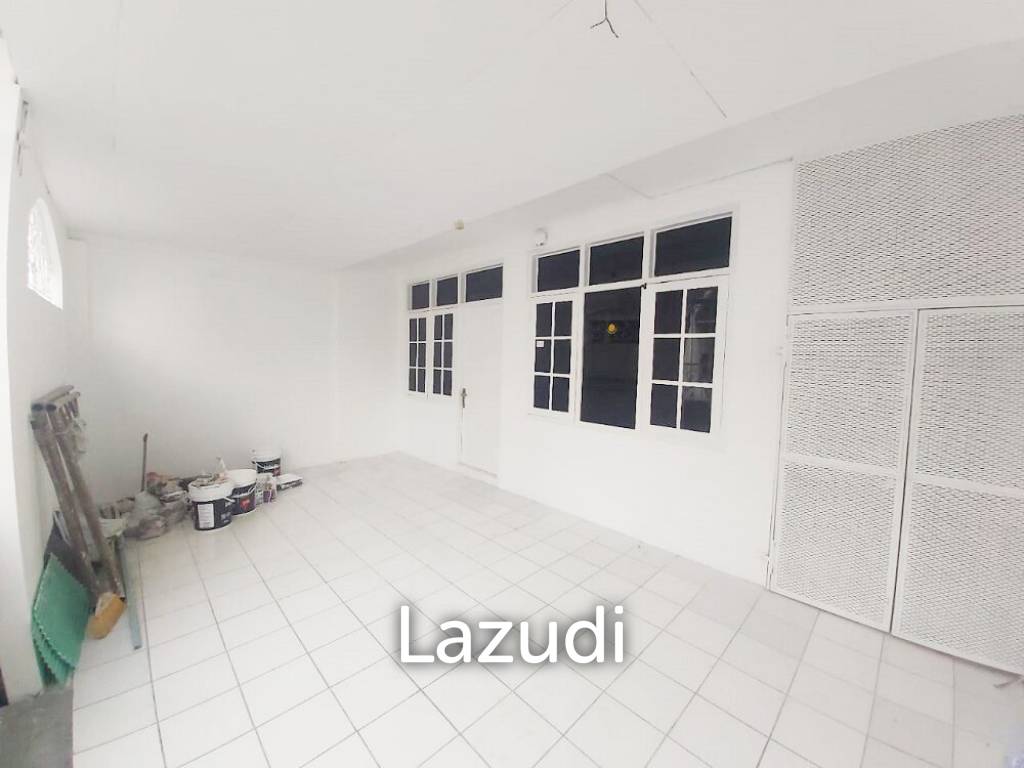 Rumah Dijual di Solo Baru Dekat Hartono Mall Solo, The Park Mall Sukoharjo, Grand Mercure Solo Baru, RS Dr. Oen Solo Baru