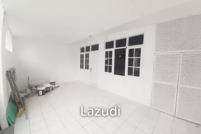Rumah Dijual di Solo Baru Dekat Hartono Mall Solo, The Park Mall Sukoharjo, Grand Mercure Solo Baru, RS Dr. Oen Solo Baru