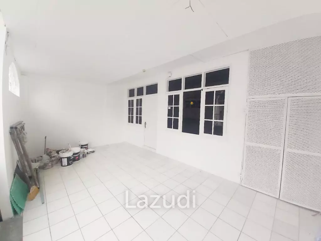 Rumah Dijual di Solo Baru Dekat Hartono Mall Solo, The Park Mall Sukoharjo, Grand Mercure Solo Baru, RS Dr. Oen Solo Baru
