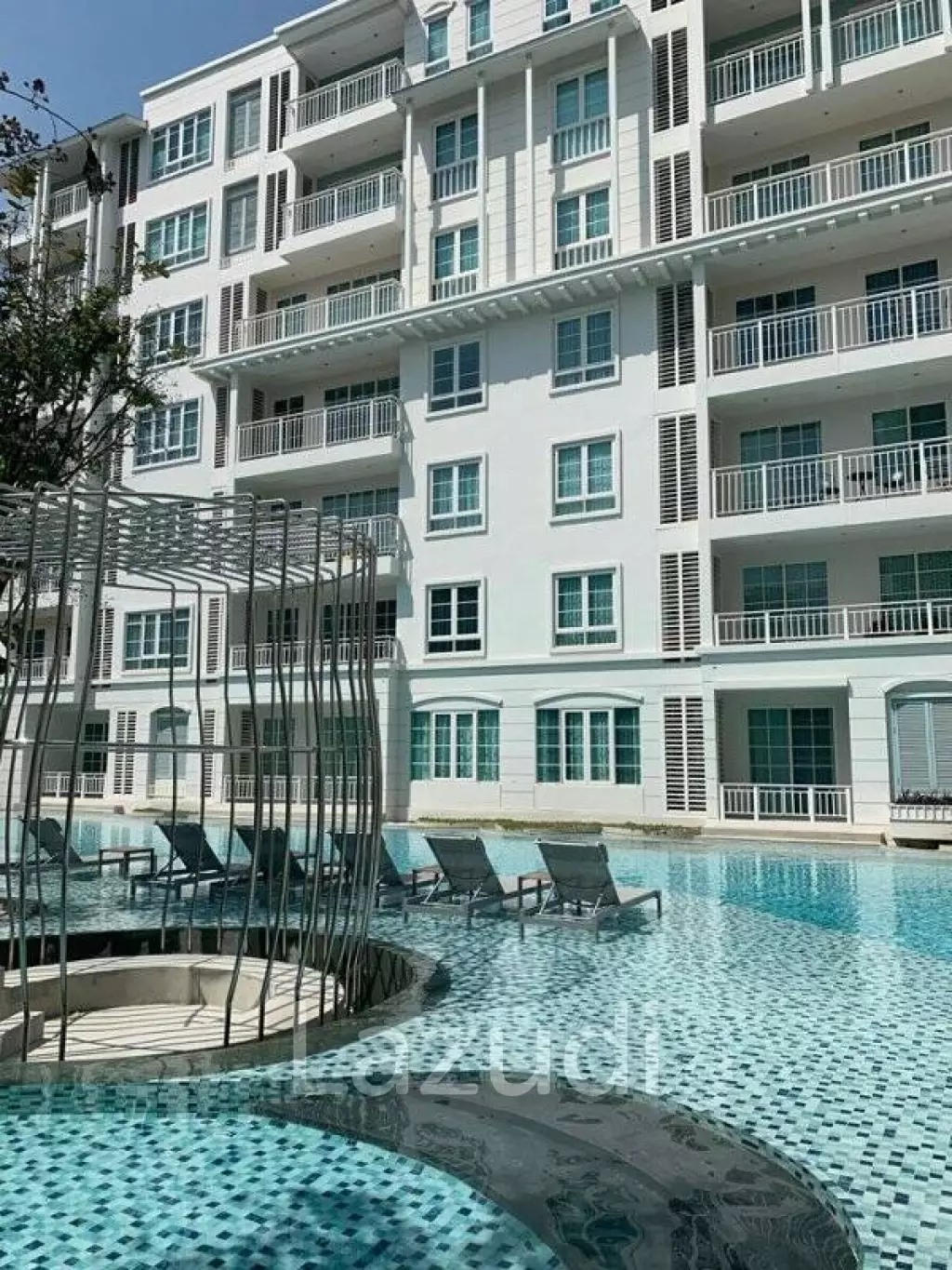 SUMMER : 1 Bed lovely condo for sale
