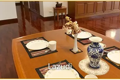3 Bed 3 Bath 300 SQ.M Aramvej Apartment