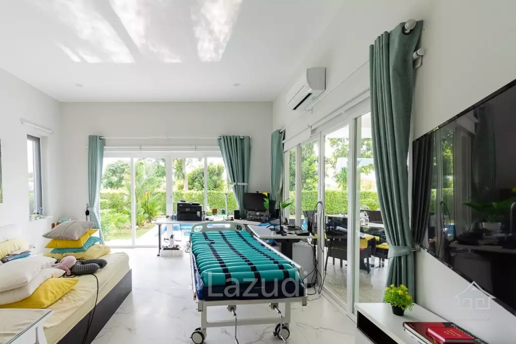 PALM GATE : Lovely 5 bed pool villa