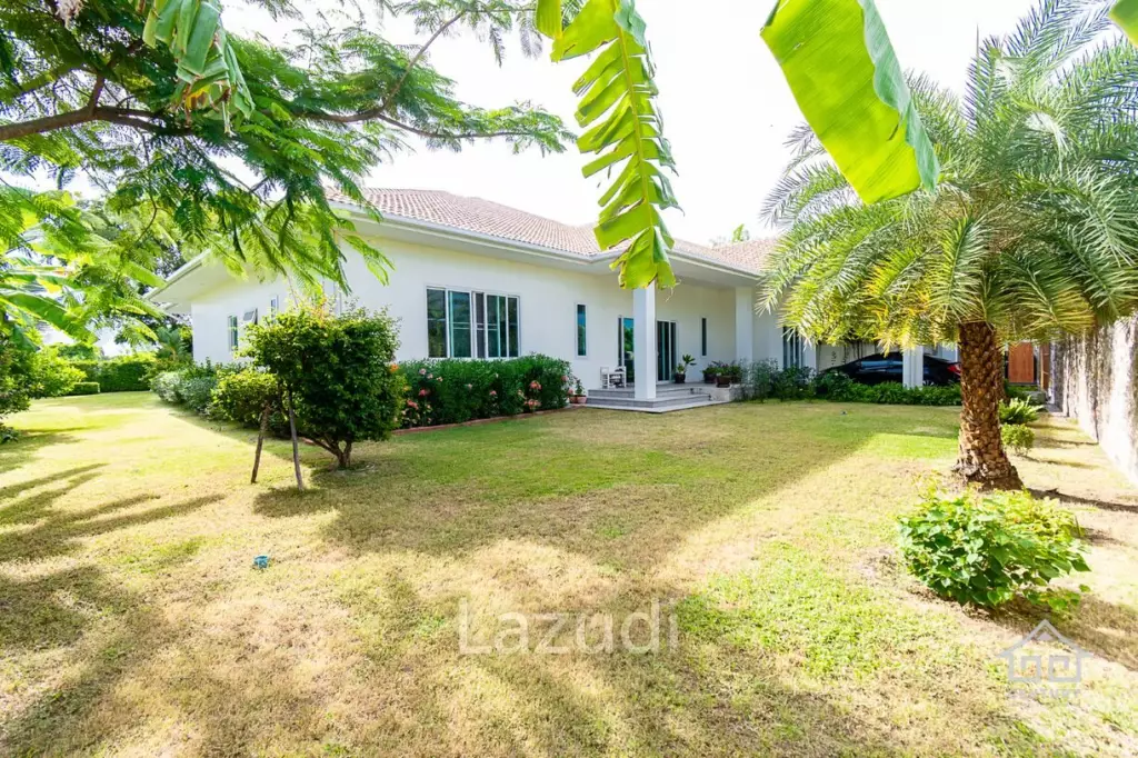 PALM GATE : Lovely 5 bed pool villa