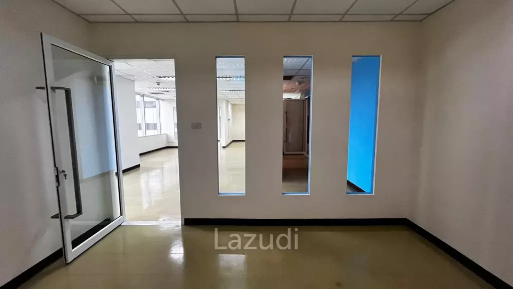 Office For Rent at Column Tower