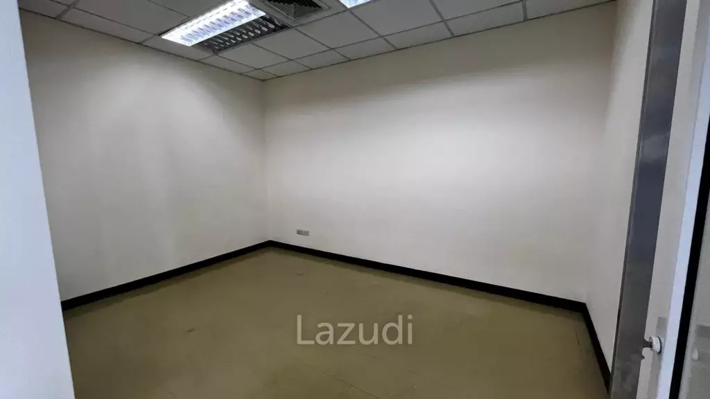 Office For Rent at Column Tower