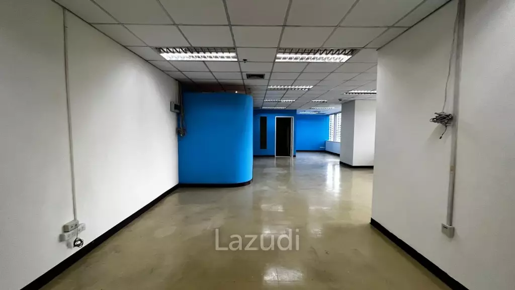 Office For Rent at Column Tower
