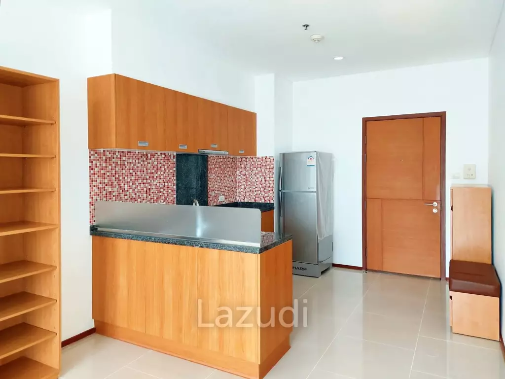 1 Bedroom 1 Bathroom 55 SQ.M. Villa Sathorn