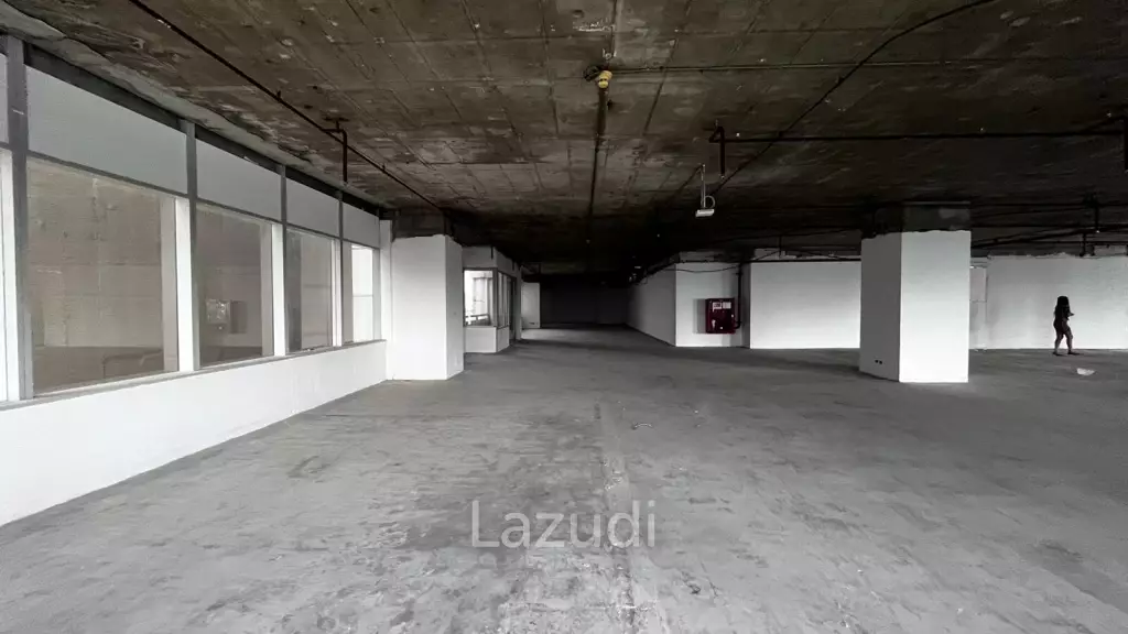 Office For Rent at Column Tower