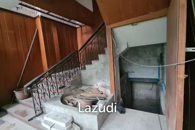550sm 2nd + Lower Floor Space for Lease on Soi 39